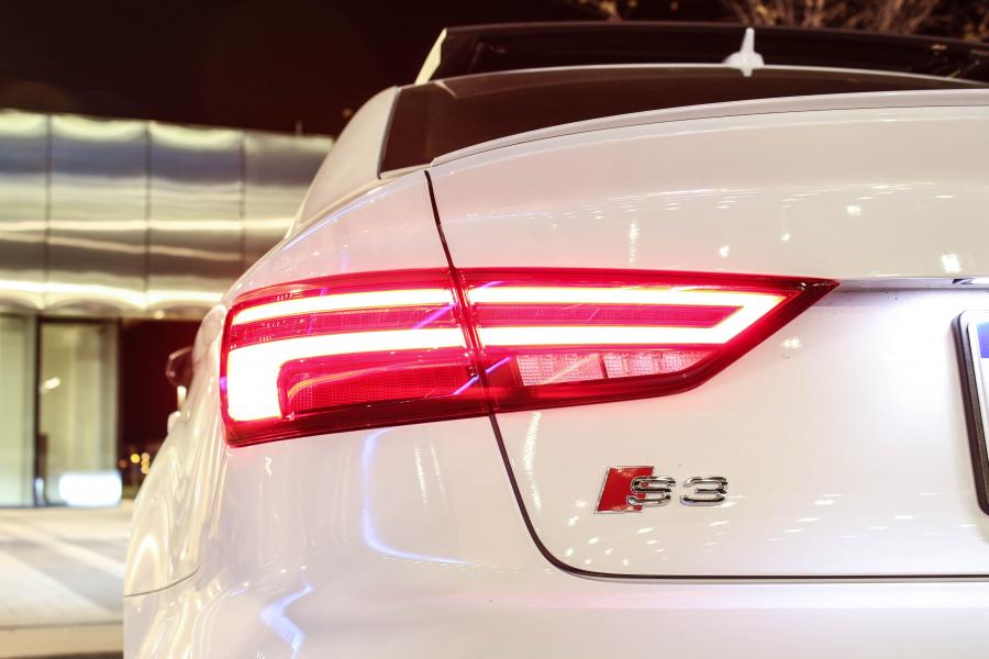 Детали экстерьера Audi S3 Sedan (8V) 2016 года  (NA) (фото 38 из 40)